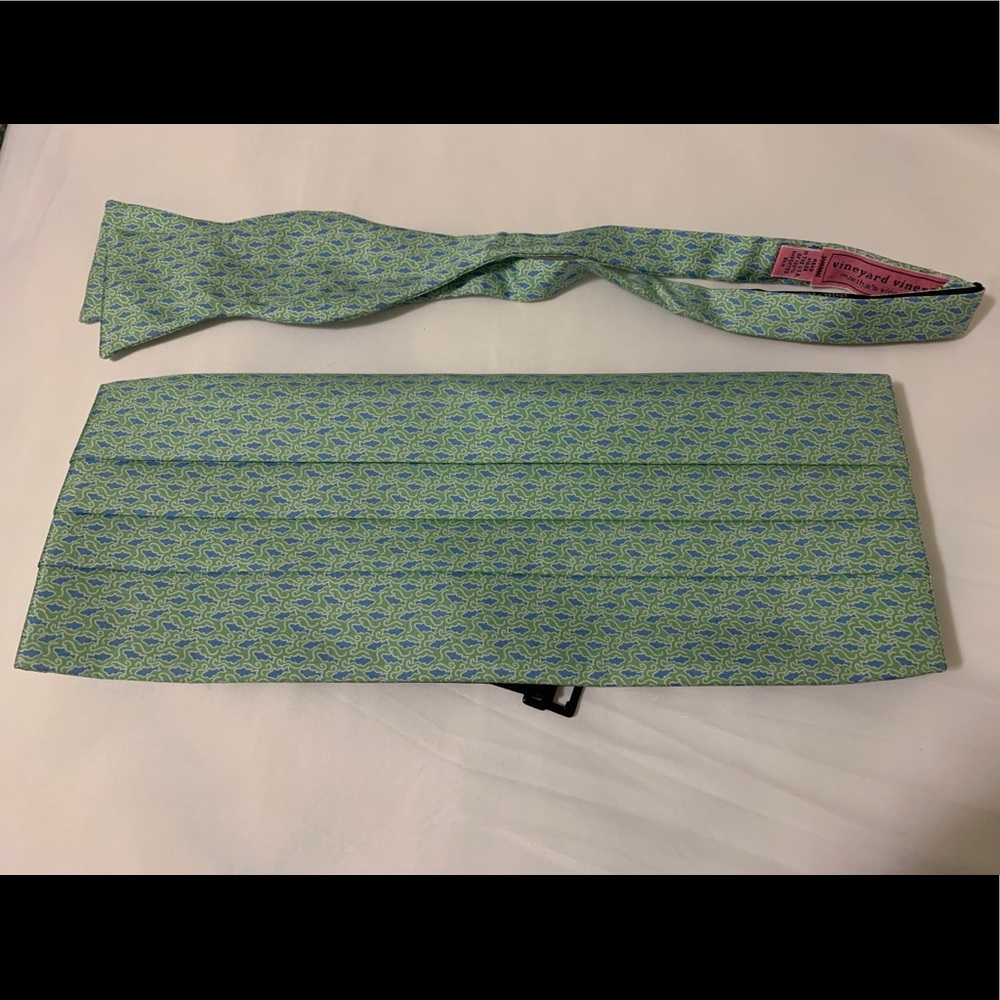 Vineyard Vines Silk Bow Tie & Cummerbund Set